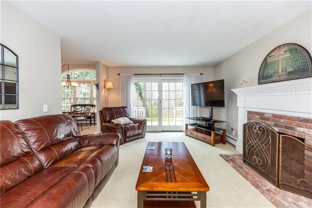 21 Aspen Lane Smithfield RI 02828