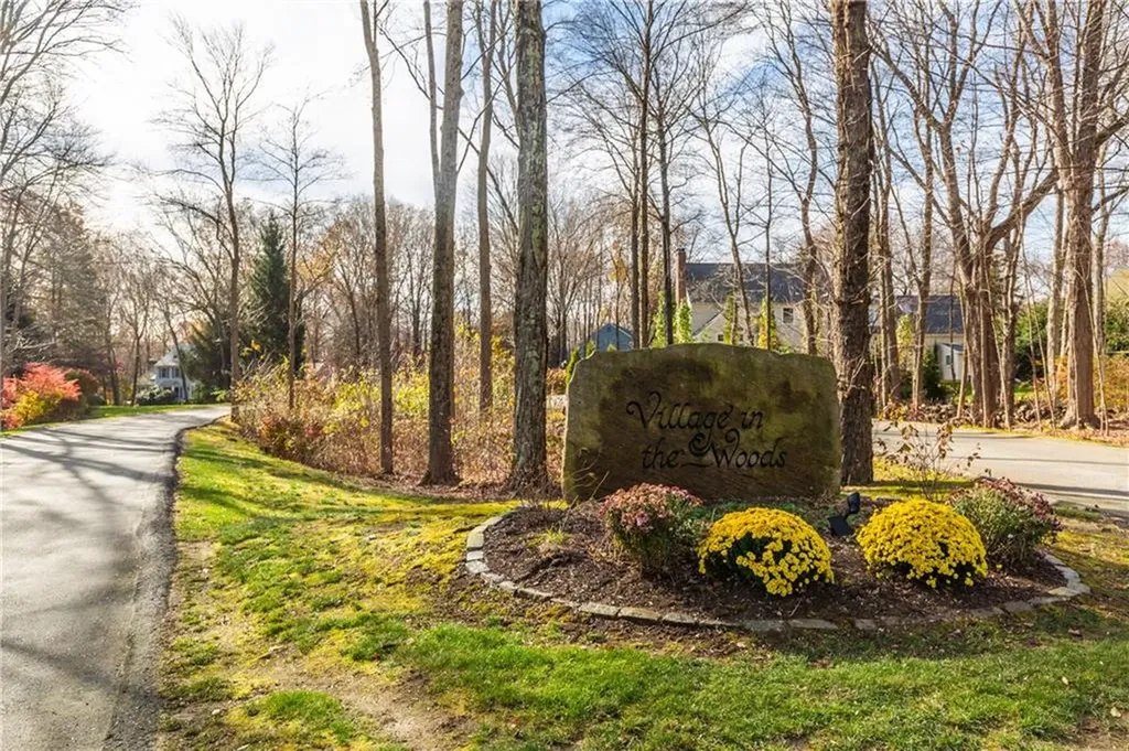 21 Aspen Lane Smithfield RI 02828