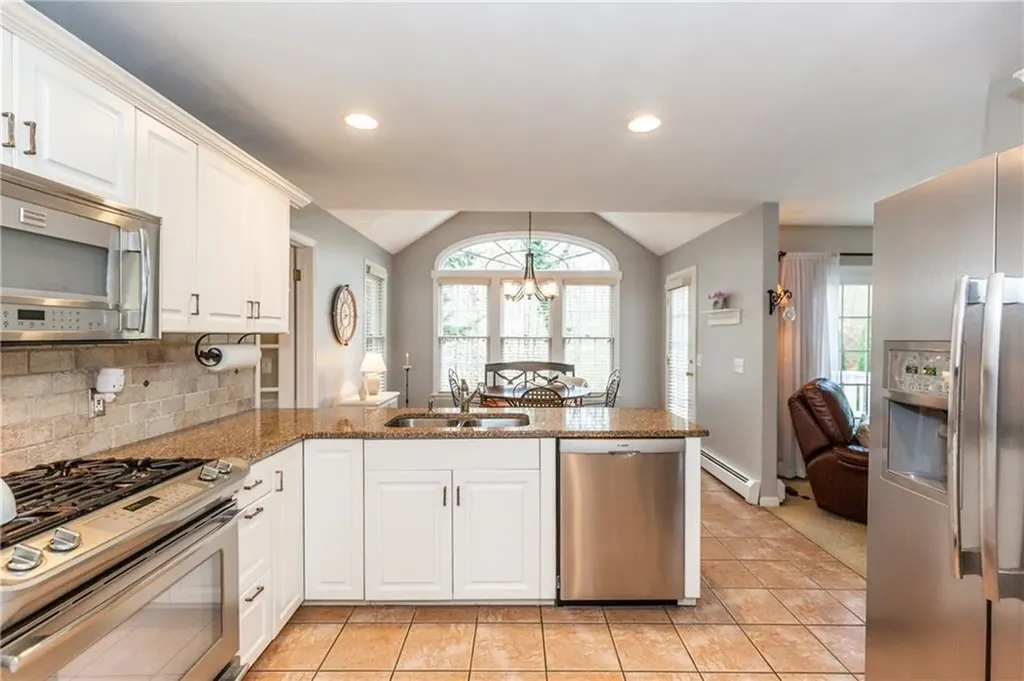 21 Aspen Lane Smithfield RI 02828