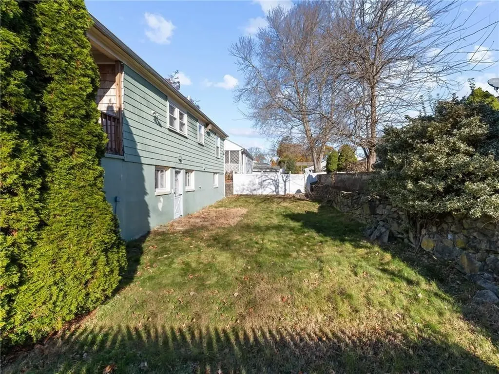 42 Belcourt Avenue North Providence RI 02911