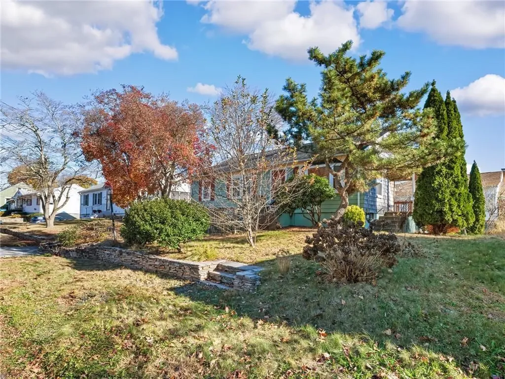 42 Belcourt Avenue North Providence RI 02911