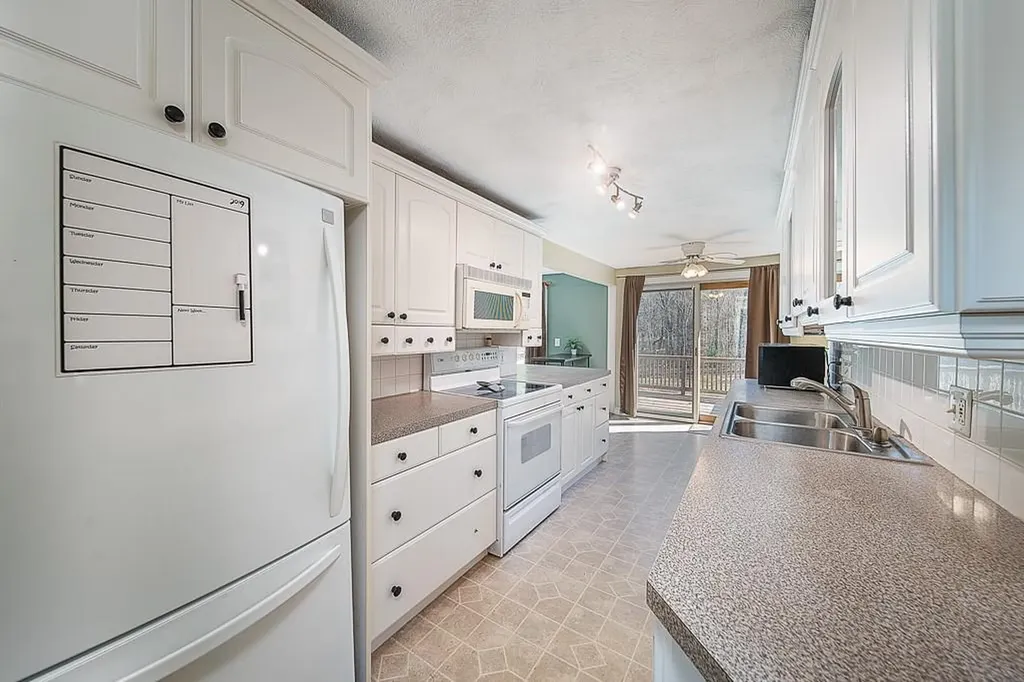 636 Franklin Road Coventry RI 02816