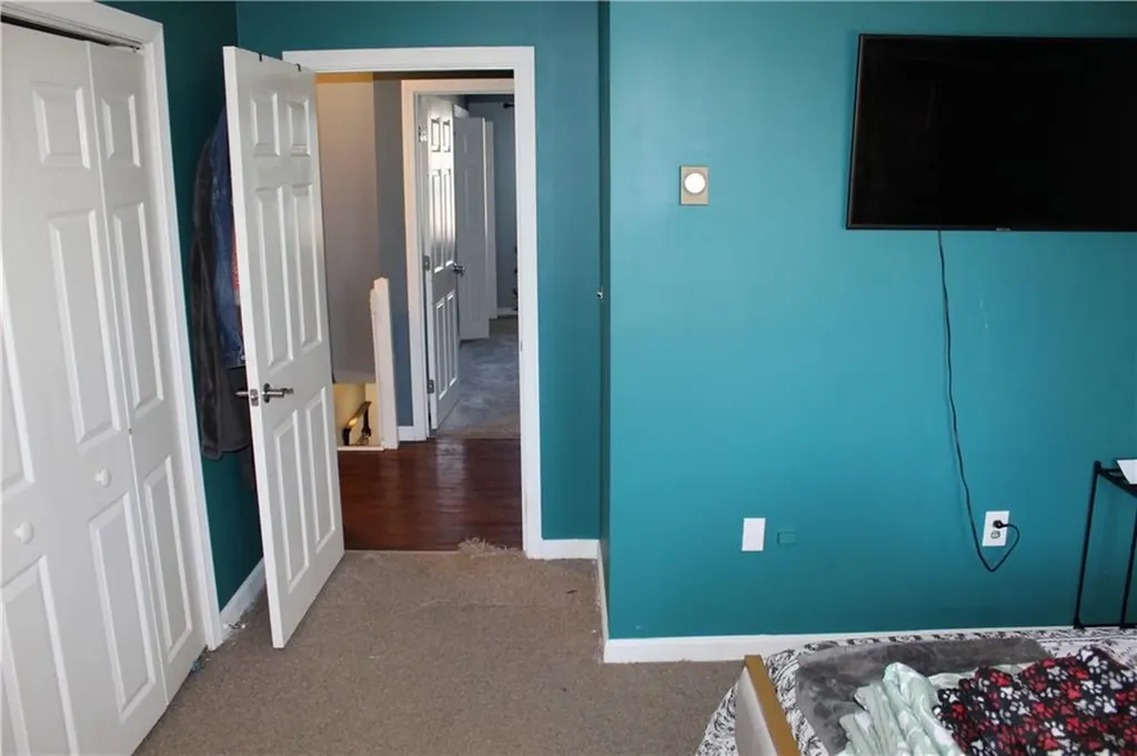 206 Arthurs Way Burrillville RI 02859