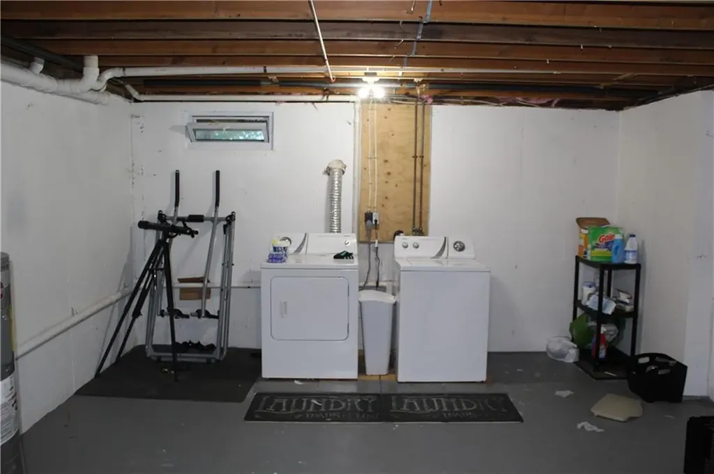 206 Arthurs Way Burrillville RI 02859