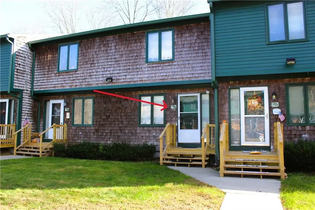 206 Arthurs Way Burrillville RI 02859