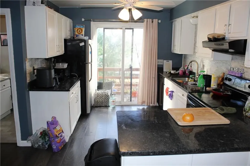 206 Arthurs Way Burrillville RI 02859