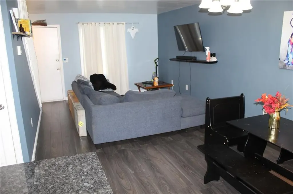 206 Arthurs Way Burrillville RI 02859