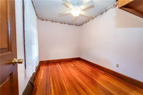 119 Holmes Road Warwick RI 02888