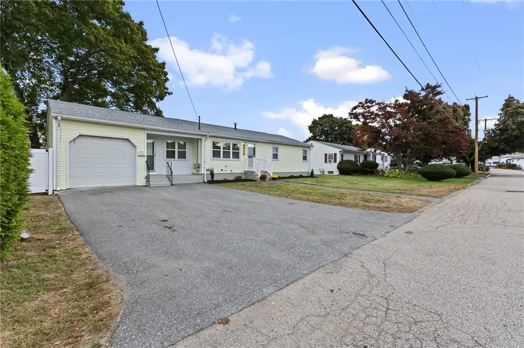 210 Macklin Street Cranston RI 02920