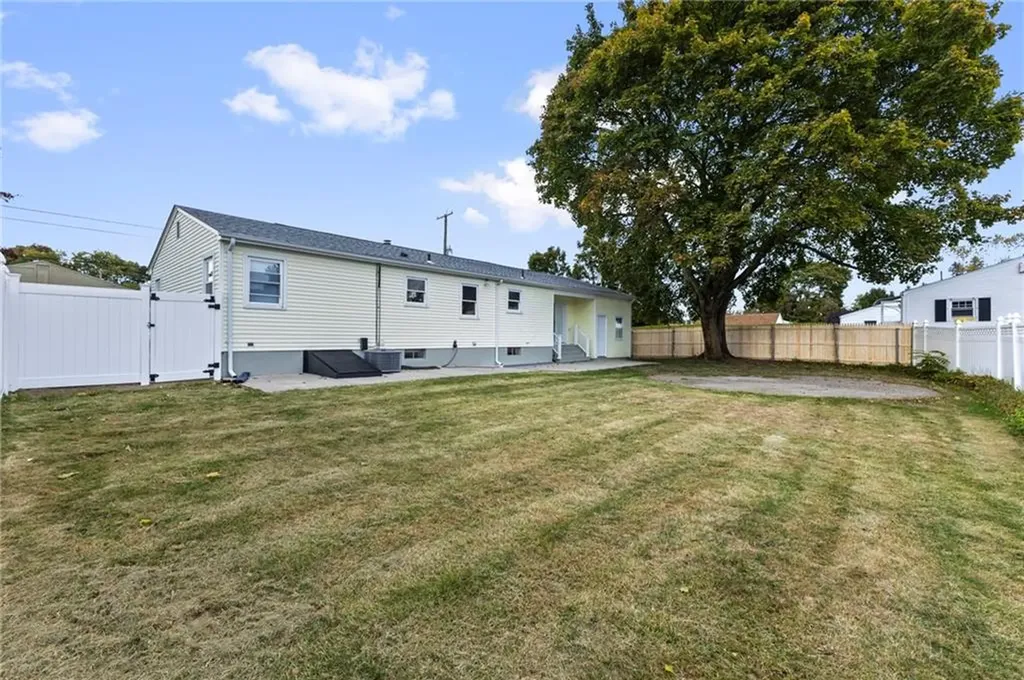 210 Macklin Street Cranston RI 02920