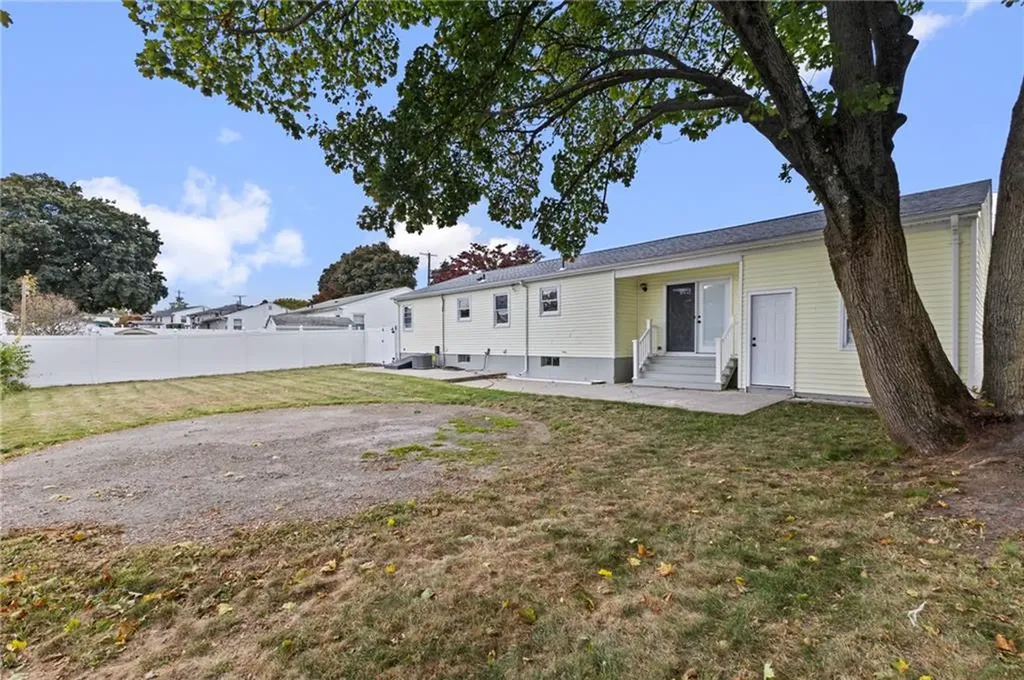 210 Macklin Street Cranston RI 02920