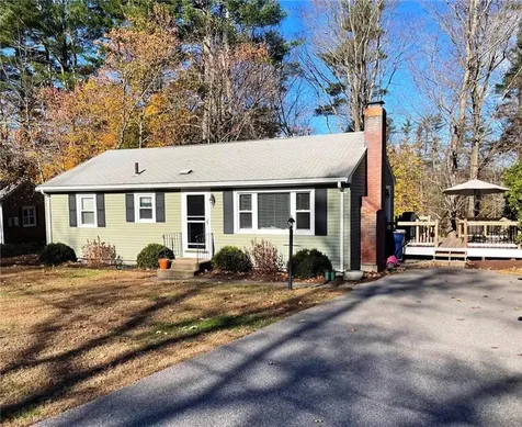 8 Vernon Road Medway MA 02053