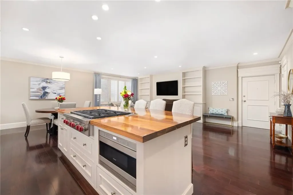 30 Blackstone Boulevard Providence RI 02906