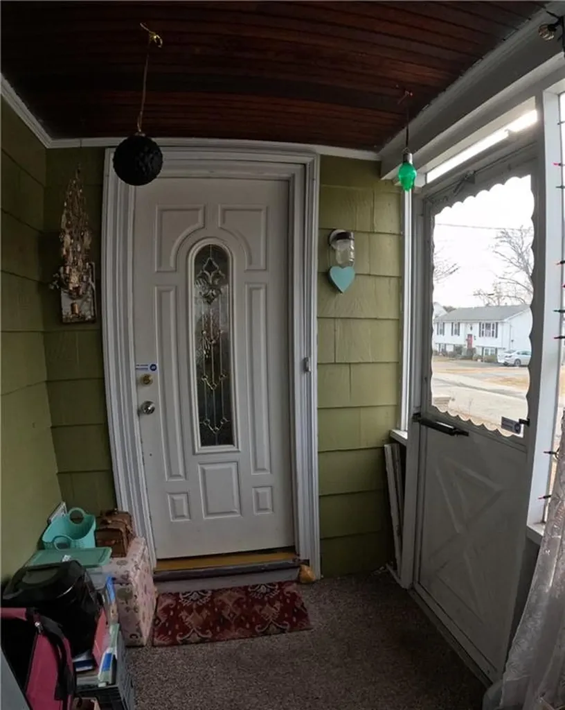 122 Harrington Avenue Warwick RI 02888