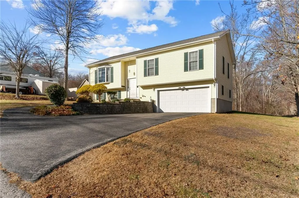 57 Sycamore Street Woonsocket RI 02895