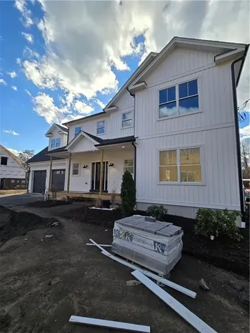 1452 Old Louisquisett Pike Lincoln RI 02865