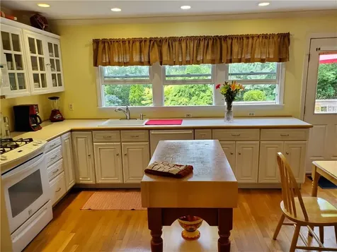 4 Key Court Newport RI 02840