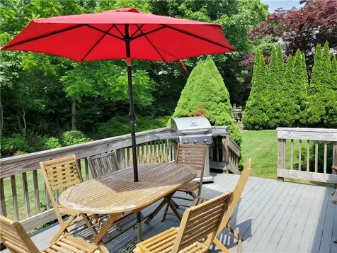 4 Key Court Newport RI 02840