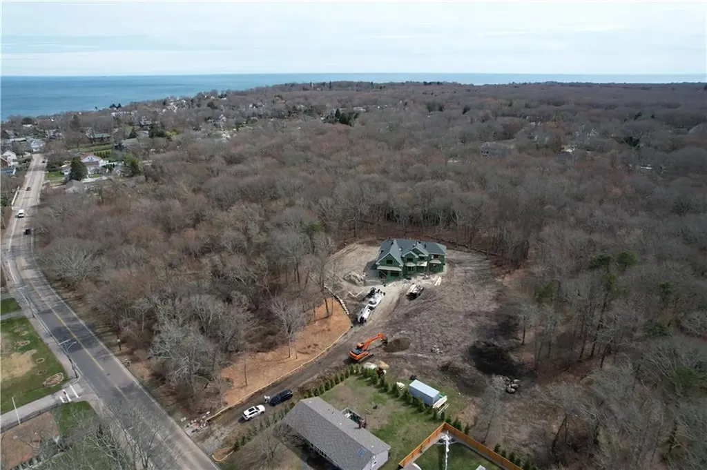 140 South Pier Road Narragansett RI 02882