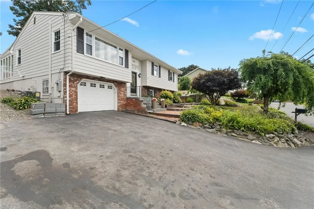 259 Lexington Avenue North Providence RI 02904