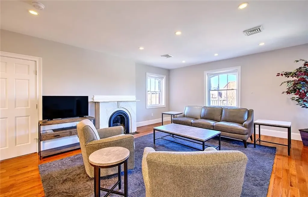 200 Hope Street Providence RI 02906