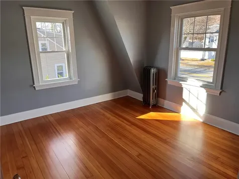 1009 Smithfield Avenue Lincoln RI 02865