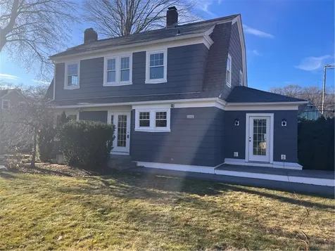 1009 Smithfield Avenue Lincoln RI 02865