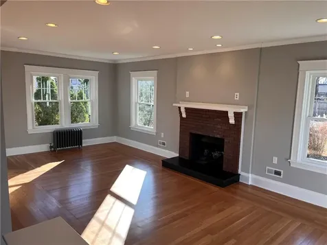 1009 Smithfield Avenue Lincoln RI 02865