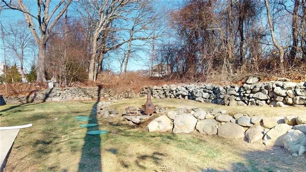 77 Iroquois Road Cumberland RI 02864
