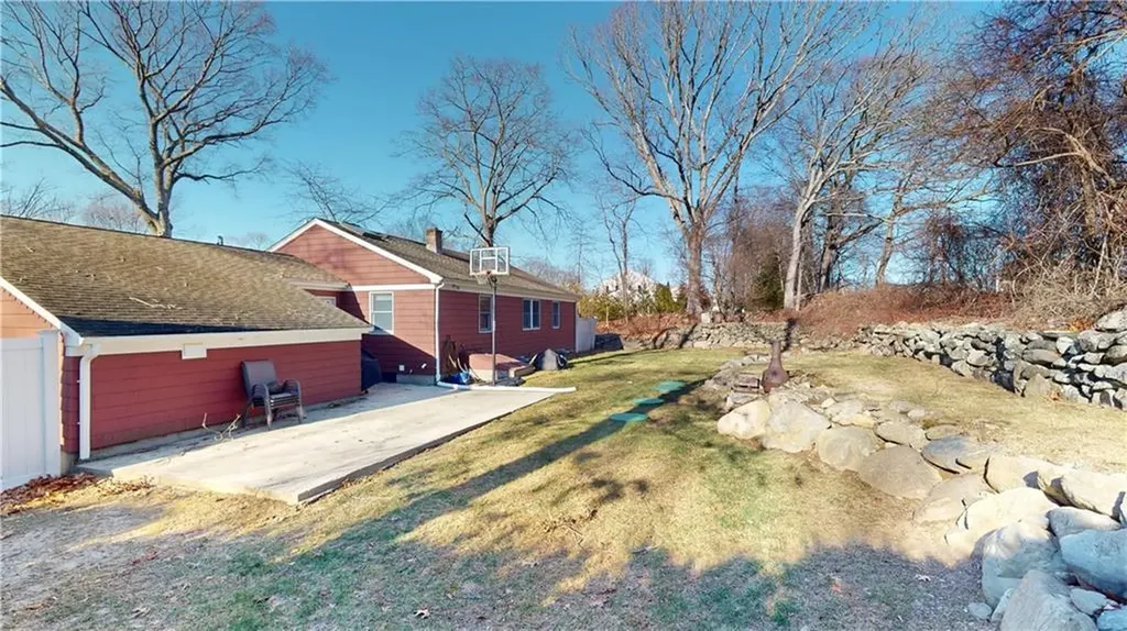 77 Iroquois Road Cumberland RI 02864