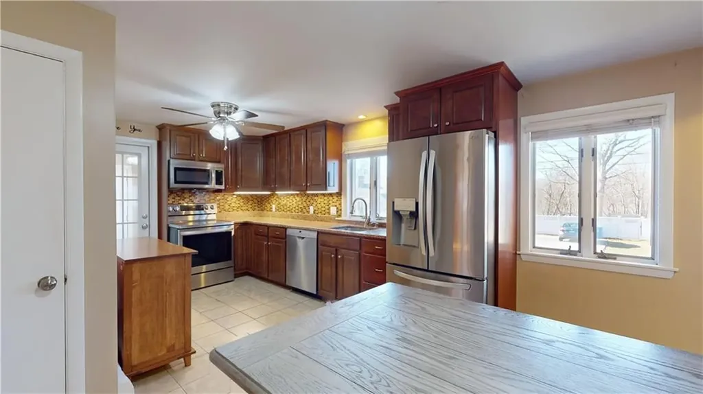 77 Iroquois Road Cumberland RI 02864