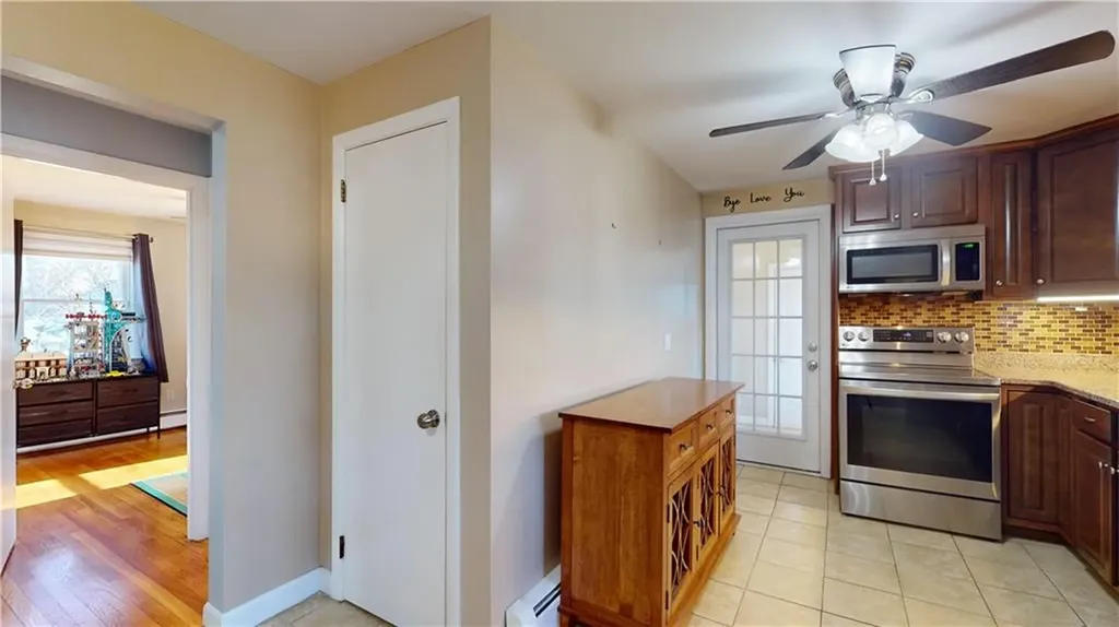 77 Iroquois Road Cumberland RI 02864