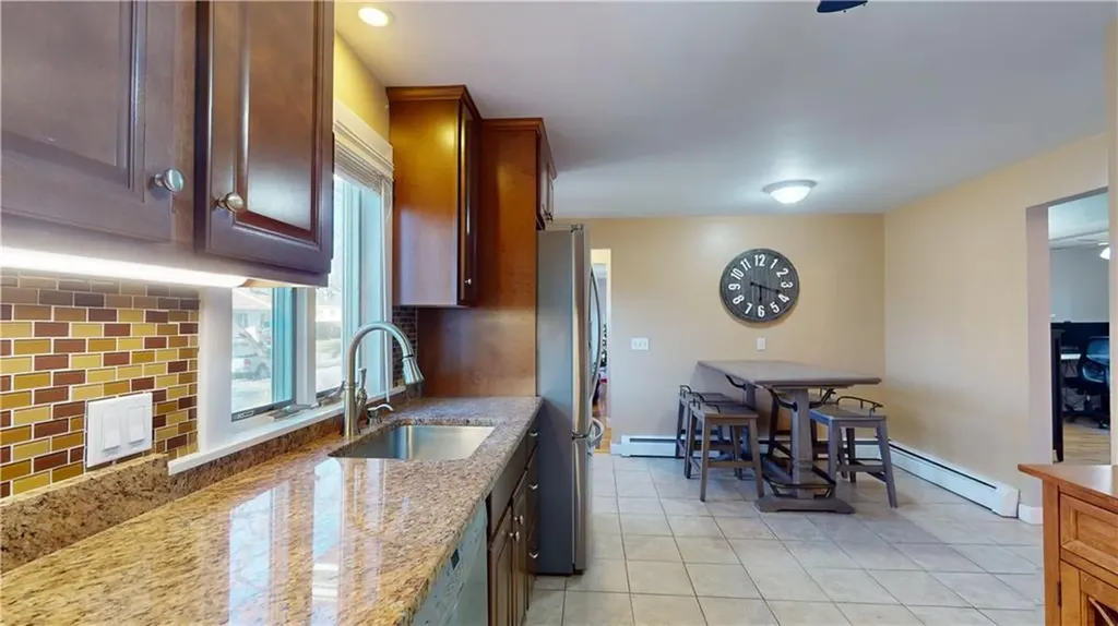 77 Iroquois Road Cumberland RI 02864