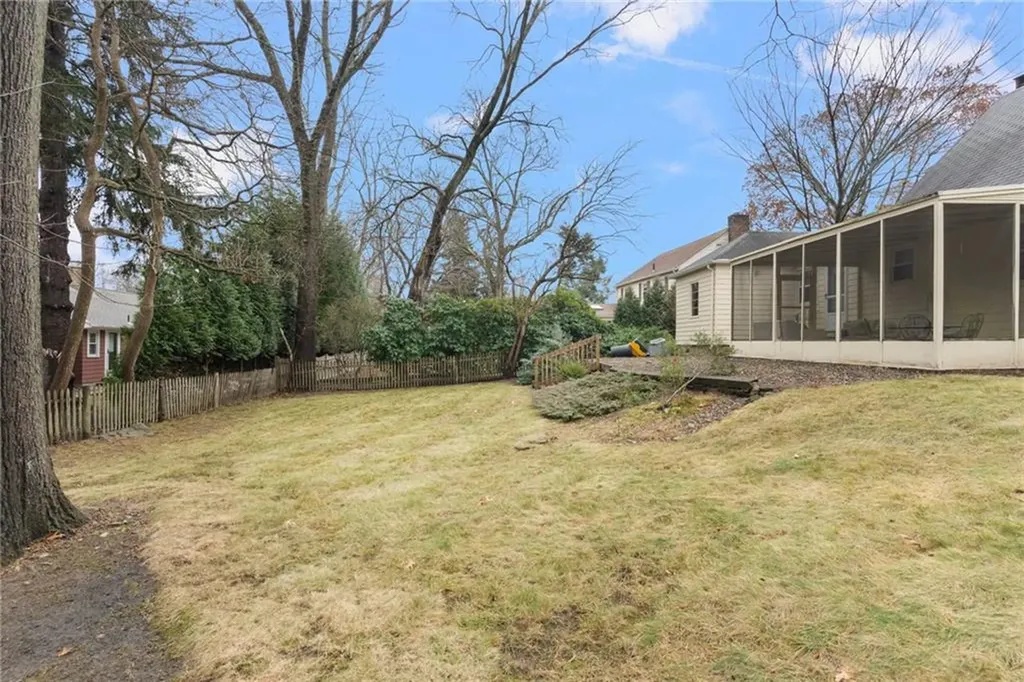 14 Kearsarge Drive Cranston RI 02920