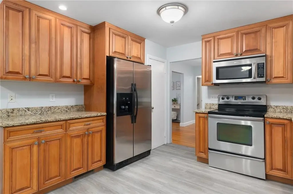 14 Kearsarge Drive Cranston RI 02920
