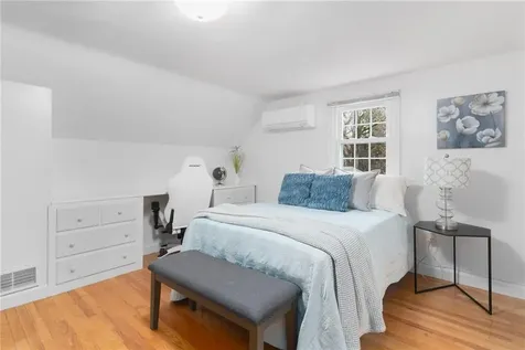 14 Kearsarge Drive Cranston RI 02920