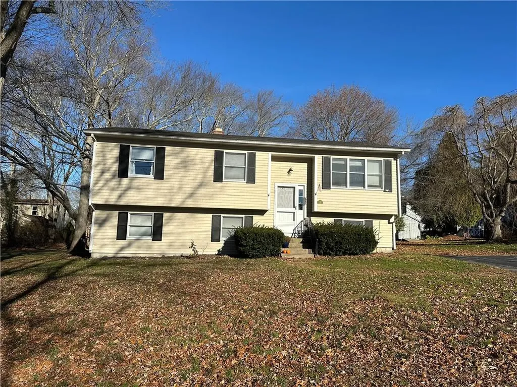 39 Old Pine Road Narragansett RI 02882