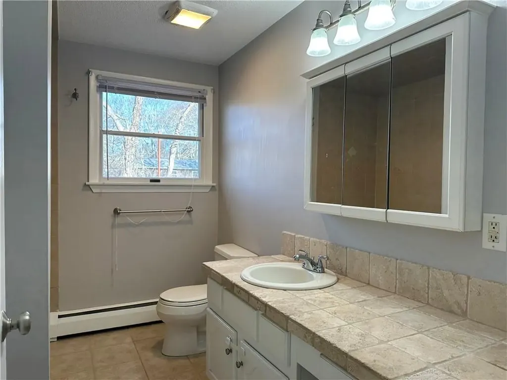 39 Old Pine Road Narragansett RI 02882