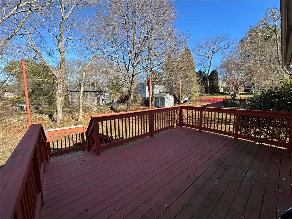 39 Old Pine Road Narragansett RI 02882