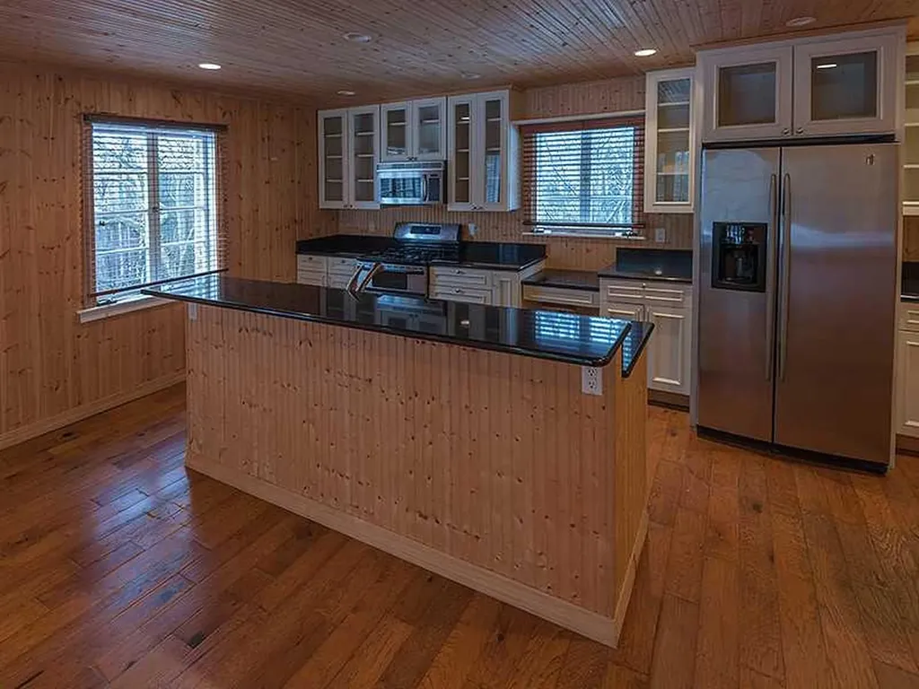 166 A Coggeshall Avenue Newport RI 02840