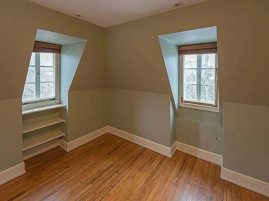 166 A Coggeshall Avenue Newport RI 02840