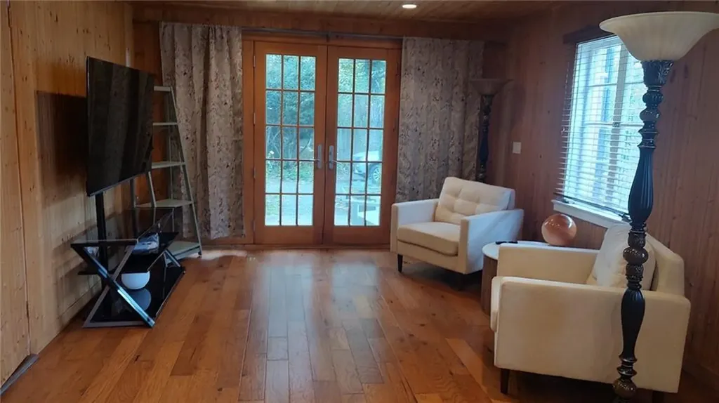166 A Coggeshall Avenue Newport RI 02840
