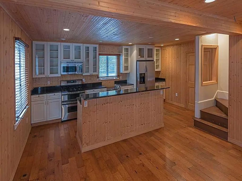 166 A Coggeshall Avenue Newport RI 02840