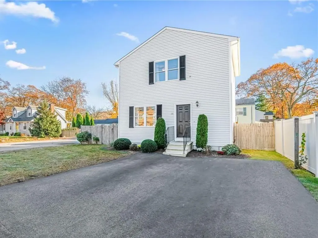 170 Long Street Warwick RI 02886