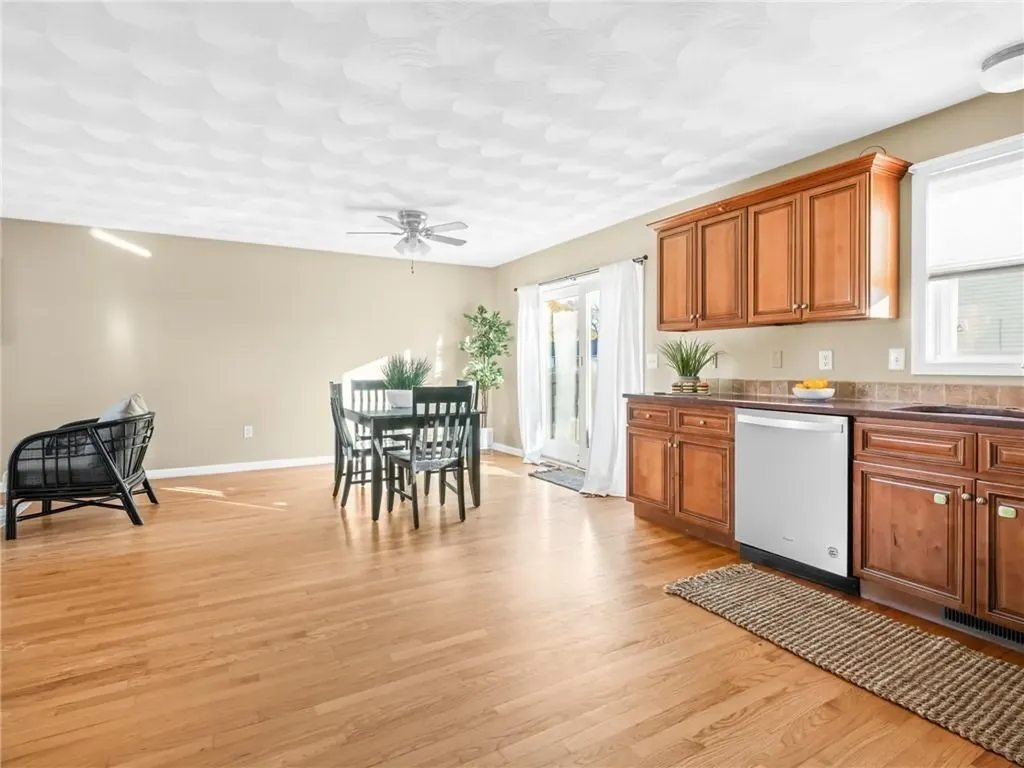170 Long Street Warwick RI 02886