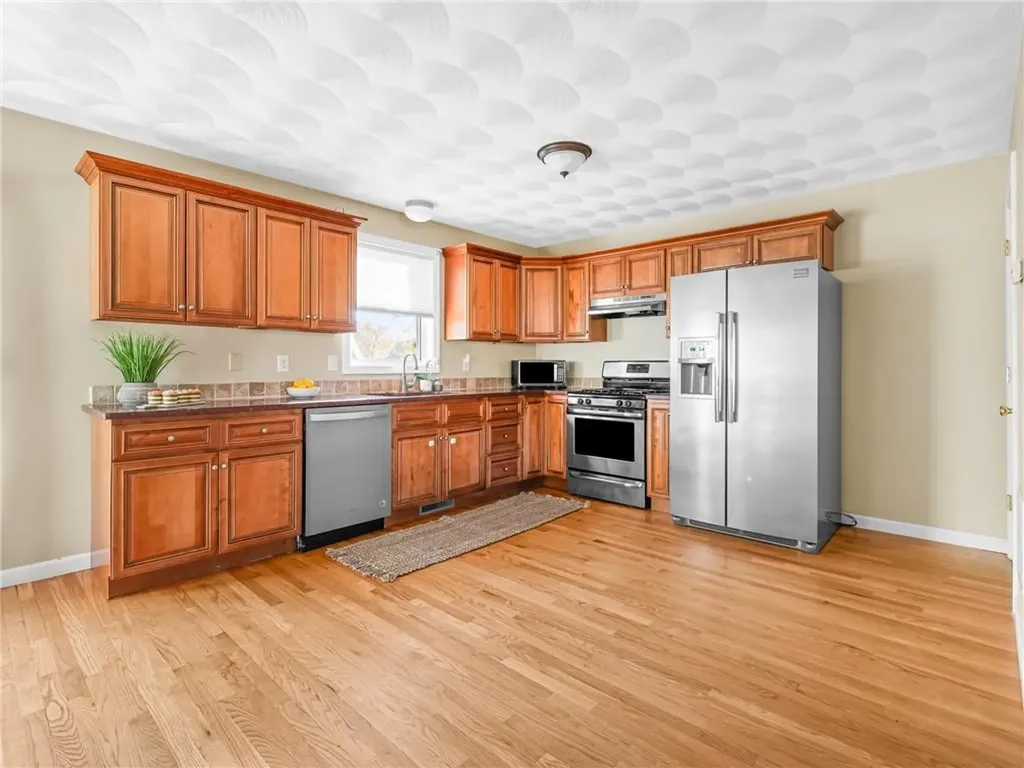 170 Long Street Warwick RI 02886