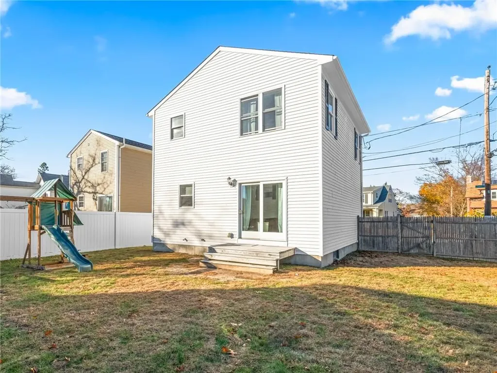 170 Long Street Warwick RI 02886