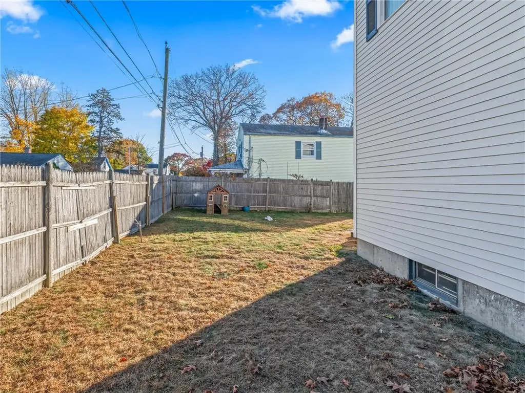 170 Long Street Warwick RI 02886