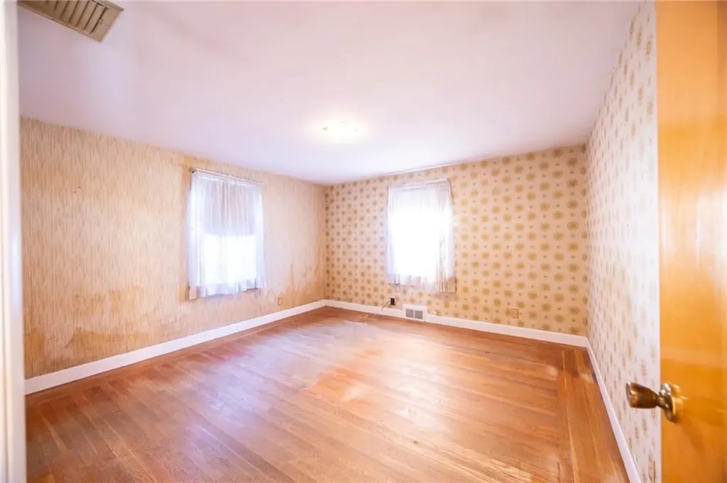 12 Carnation Drive Cranston RI 02920