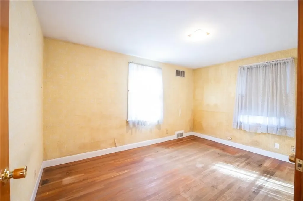 12 Carnation Drive Cranston RI 02920